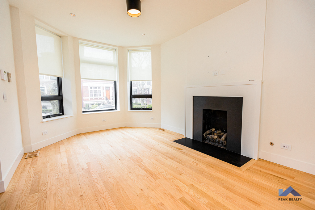 2617 N. Magnolia Ave. 2617 N. Magnolia Ave., Chicago, IL 60614 Lincoln Park - Leasing by Cross Street